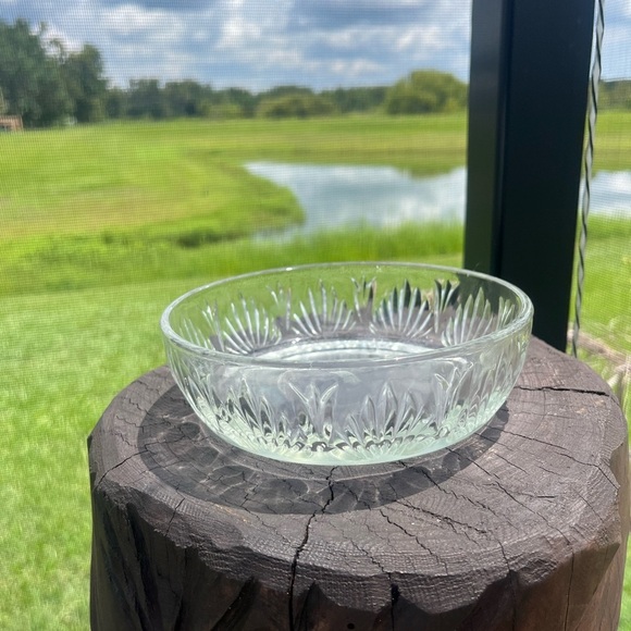 Avon Crystal Glass Lidded Bowl - Picture 13 of 15